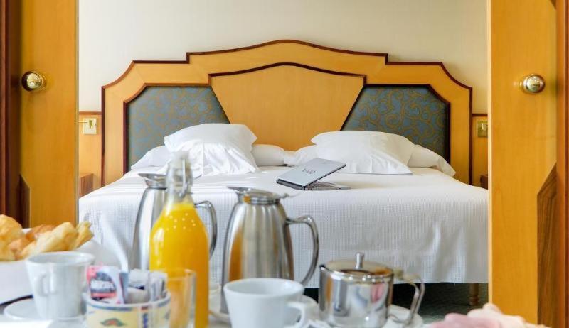 Oca Puerta Del Camino Hotel Santiago de Compostela Værelse billede