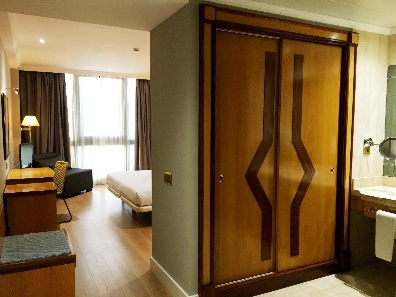Oca Puerta Del Camino Hotel Santiago de Compostela Værelse billede